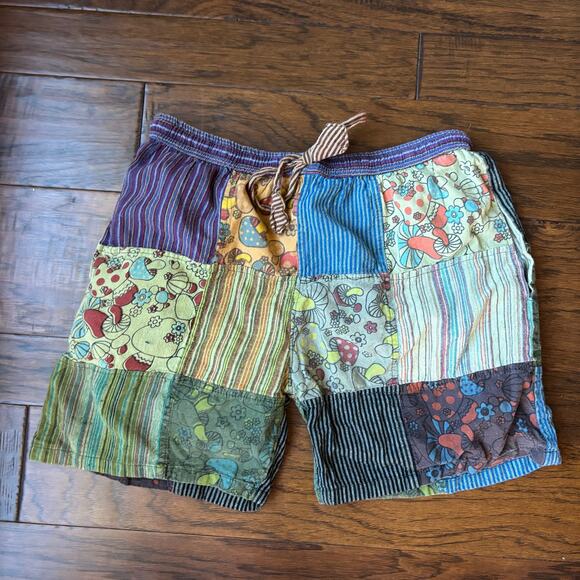 Kathmandu Imports Women’s Mushroom Patchwork Pull On Shorts XL Hippie Festival - Picture 1 of 6